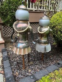 Teapot Garden Girl - The Crafty Decorator