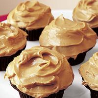 Chocolate Cupcakes & Peanut Butter Icing - Barefoot Contessa