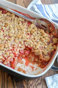 Strawberry Rhubarb Crunch