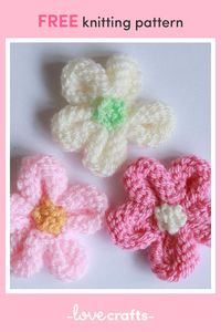 This is a quick and simple flower which can be used to decorate hats, mittens, bags etc. Alternatively it can be made into a brooch by adding a pin to the back | Downloadable PDF at lovecrafts.com