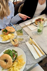 Brunch Ideas, Delicious Bagels, Café Brunch, Healthy Lunch, Food, Photography, Fresh Drinks, Café Vibes, Trendy Café, Brunch Inspiration, Stylish Lunch