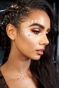 These 44 Festival Makeup Ideas Are All the Inspo You’ll Need For the Weekend