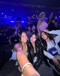 ha sisters concert photo