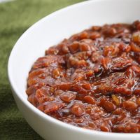 Trisha Yearwood's Baked Beans | WOW, they are hands down THE best baked beans I have ever had. Might be the whole pound of bacon...