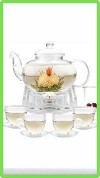 Hermoso juego de té, construido en vidrio borosilicato.  El mismo consta de una tetera con infusor, calentador y seis tazas con plato.  Te permite disfrutar de tus infusiones calientes de una manera estética y práctica.  Ideal para regalo, viene con caja de presentación.  #glasskettle #teteravidrio #teatime #horadelté #foryou #giftideas