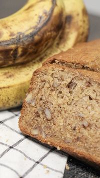 Looking for a banana bread recipe that’s moist, full of flavor, AND healthy? This is the one for you! Plus, you can customize it and add nuts or chocolate chips!  #bananabreadrecipe #healthybreakfastrecipe #breakfastfoodrecipes #breakfastrecipeseasy #easybreakfastrecipe #bread #breadrecipe #bananabread