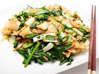 Vegan: Bok Choy with Chives, Black Bean Sauce, and Chow Fun