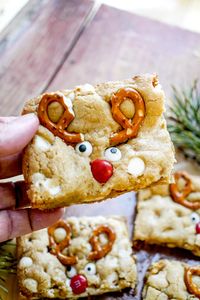 Chocolate Butter Walnut Christmas Blondie. This is the season of baked goods, and while cookies get all the fuss, these Blondies are just what your holiday spread is missing! Liven up your holiday with these delectable Christmas Blondies!