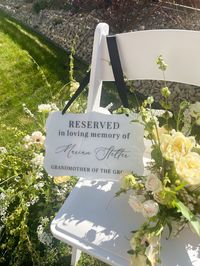 Our beautifully designed reserved in loving memory seating sign is a thoughtful and respectful way to show your love and appreciation to those who are no longer able to be present with you on your special day, but hold a special place in your heart.  Personalize your reserved seat sign with your loved one's name and role. With a variety of font and colour options available, this sign will truly be a personalized tribute to your loved one who can't physically celebrate with you on your wedding da