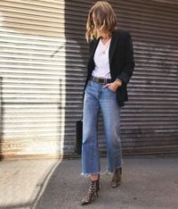 casual outfit for fall, booties and jeans with blazer