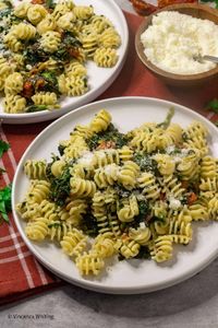 Radiatori with Spinach and Sun-Dried Tomatoes