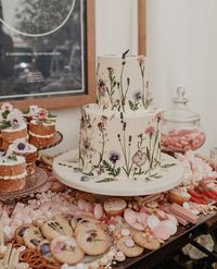 Lulus Weddings on Instagram: “the dreamiest dessert table 😋✨🍰 #lulusweddings #lovelulus via @rockmywedding photographer @anneschwarzphoto⁠ cakes @blushingcook⁠ edible…”