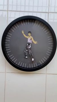 Bruce Lee Kung Fu Wall Clock | Yedwo Design