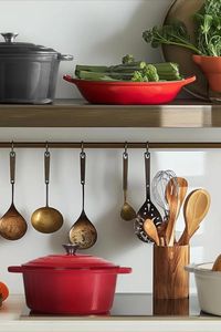 Le Creuset is one of those brands that appear on every at-home chef’s wishlist.