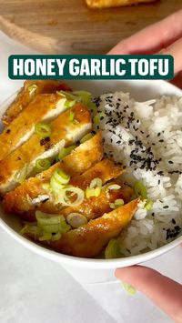 Honey garlic tofu - so easy to make and such a delicious vegetarian tofu recipe. The honey garlic sauce leaves you with extra crispy tofu, and can be made easily into a vegan recipe with maple syrup. A fantastic easy weeknight dinner that is a great plant based protein source.