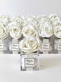 5 pcs Wedding Favors, Favors, Favors Boxes, Wedding Favors for Guests, White Wedding, Party Favors, Blush Wedding, Custom Favors, Sweet 16 DETAILS: - Quantity: 5 favors per pkg. - Materials:Plastic box,fake flower,paper tag, ribbon, candy - Favors are wrapped and packaged securely and safely for shipping. SIEZ: -1 3/4"x1 3/4"x1 3/4" -4.5cm x 4.5cm x4.5cm    TO ORDER - 2 NAMES - DATE of wedding - all of the personalization information - additional notes and any questions. For more my works you ca