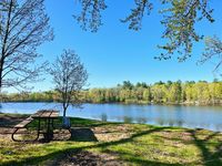 Hiking in Fitzroy Provincial Park in Ottawa - Au-delà du paysage