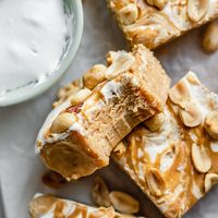 Peanut Butter Marshmallow Fluff Fudge (Fluffernutter Fudge)