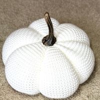 White Pillow Pumpkin Super Cute!! [Never Used] Great Condition!