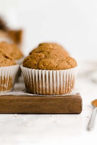 Healthy Gingerbread Oatmeal Muffins