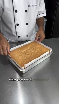 Aprenda como aumentar a capacidade da sua assadeira em 1 minuto ✅  Se você quer aprender receitas de massas, recheios, decoração, precificação, dicas de vendas, suporte exclusivo, grupo vip e muitos mais…  Você precisa comentar ESCOLA e entrar agora para o meu treinamento Escola do bolo 🍰  Saia da zona de conforto e se torne uma referência em bolos na sua cidade 🔥