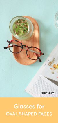 These PHANTASM frames by EyeBuyDirect are made from metal and acetate material, round-shaped, and the color is Speckled Rose. We call the design “Phantasm,” but the most important thing to know is how you’ll look rocking them, and that answer is fantastic. #EyeBuyDirect #OvalFaceShape #FashionGlasses #RoundGlasses