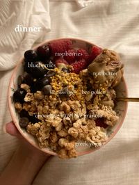 #berries #yogurt #greek #bowl #foodspo #mealspk #food #meal #inspo #beepollen #health #healthy #recipe #granola