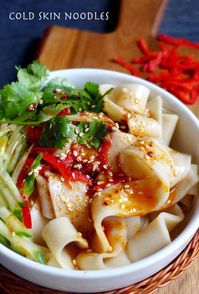 Springy noodles seasoned with a tangy, spicy, savoury sauce, Liang Pi (Cold skin noodles) is one of the most popular street foods in the north-west of China.