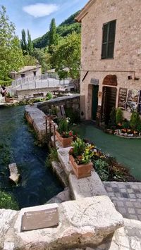 Rasiglia is a quaint picturesque village in the heart of Umbria, Italy and is dubbed the "Village of Streams"  If you're thinking of visiting Italy, the village of streams my be worth checking out.  click the link to book your stay 🔗 #italy #italytrip #travel #umbria #cottagecore #village #countryside #europe