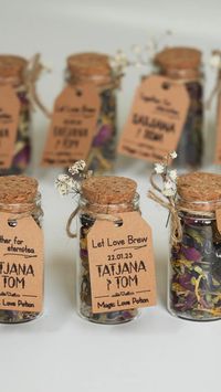 Wow your wedding guests with Teapro's "Magic Love Potion" colour-changing herbal tea favours. - Customisable tags with cute quotes - Rustic & eco-friendly - Caffeine-free natural tea blend