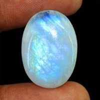 Metaphysical and Healing Properties of Moonstone Gemstones