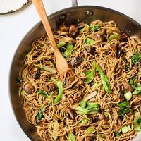 Enjoy Sticky Soba Noodles With Mushrooms & Bok Choy — People