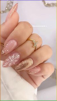 Get ready to dazzle this holiday season with stunning Christmas nail ideas! From festive nail art designs featuring snowflakes, Christmas trees, and Santa motifs to elegant color palettes of red, green, and gold, there’s a perfect style for everyone. Discover tips for DIY nail designs and choose from fun glitter accents or classy matte finishes. Whether you’re attending a holiday party or just want to spread cheer, these Christmas nail ideas will elevate your festive look!