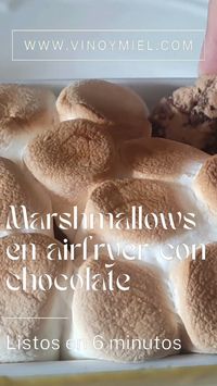 Los #marshmallows también conocidos como #esponjitas, #nubes, #malvaviscos ...son perfectos combinados junto con el #chocolate y si ya los calentamos para poder comerlos disfrutando de su cremosidad junto con unas galletas ó simplemente a cucharadas, el resultado es delicioso, eso si, sólo apto para los más golosos.  Si tenemos niños en casa, podemos aprovechar para pasar un rato divertido preparándolos con ellos.  Pulsa en 'Visitar sitio' para ver la #receta completa.