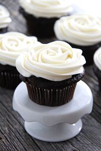 Marshmallow Vanilla Buttercream Frosting