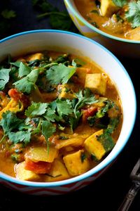 Ginger Peanut Tofu Curry