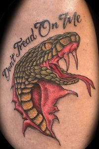 Traditional style Gadsden snake with script Don't Tread On Me"