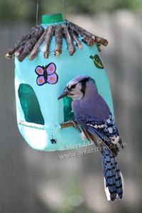 Milk jug birdfeeder diy