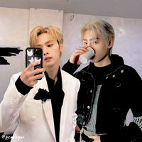 sunghoon . parksunghoon . sunghoonenhypen . enhypen . leeknow . leeminhoskz . straykids. manips . sunghoonleeknow . aesthetic . fotbar