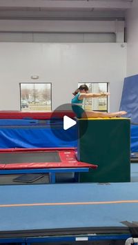 Gustavo Moure on Instagram: "Back handspring drill. It helps with the extension of the shoulders and the hip. Ejercicio para Flic Flac. Ayuda con la extension de hombros y cadera. #gymnastics #gimnasia #gimnasialatina #floor #gustavoexcalibur #gymnasticscamp #gymnasticscanada"