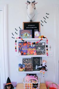 Halloween Kids Book Wall #halloween #kidsbooks