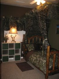 The Funky Letter Boutique: How to decorate a boys room in a hunting realtree camo theme!