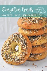 Starbucks Chonga Bagel Copycat Recipe - All the flavors of your favorite Everything Bagel, but without all the carbs and gluten. Low Carb Keto Everything Bagels #keto #lowcarb #fathead