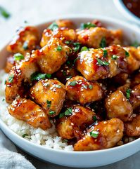 Delicious Honey Garlic Chicken—juicy chicken cooked in a sweet and savory honey garlic sauce, perfect for a quick weeknight meal!