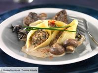 Recette Conchiglionis aux champignons. Ingrédients (4 personnes) : 20 pâtes de type conchiglionis, 600 g de champignons divers, 20 cl de crème liquide... - Découvrez toutes nos idées de repas et recettes sur Cuisine Actuelle