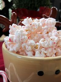 Christmas peppermint popcorn. {This stuff is like crack. I gave it as neighbor gifts and a few people even asked for more!}