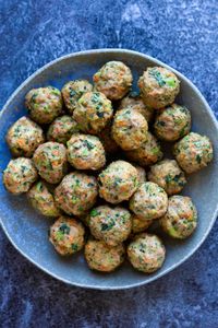 Veggie loaded turkey meatballs - the ultimate make ahead meal prep recipe. Loaded with all the vegetables. Life just got a little bit easier. #meatballs #meatballrecipes #glutenfreemeatballs #paleomeatballs #mealprep #dinner ideas #turkey