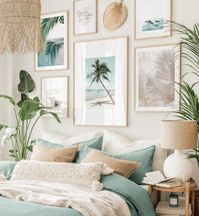 Summer beach vibes gallery wall palm tree prints bedroom decor quote prints - Gallery wall inspiration - Posterstore.com