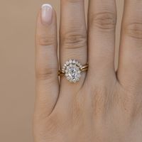 Ivy Wedding Set - Halo Contour – Olive Avenue Jewelry