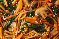 Hot & spicy Lo Mein – Bachan's